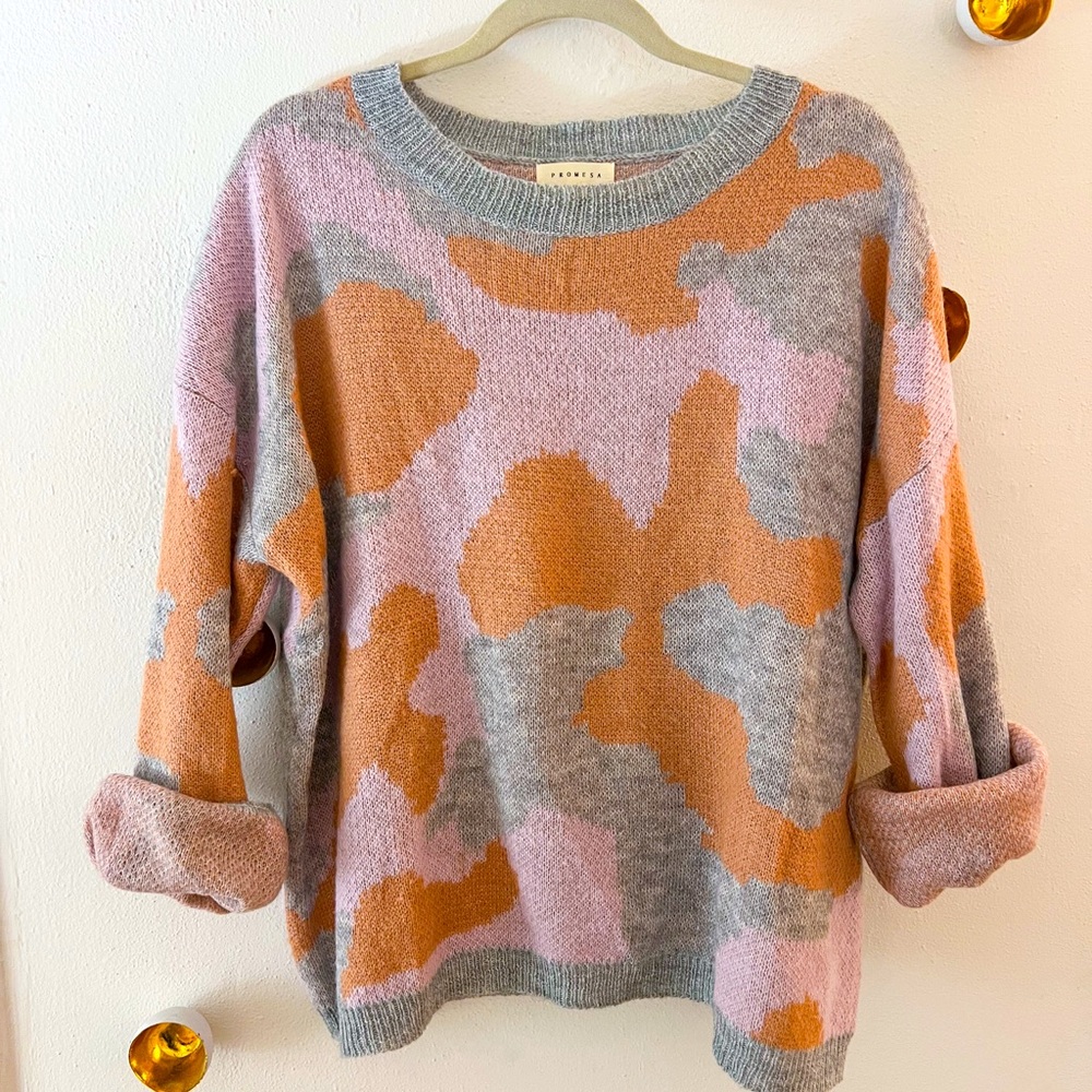 Primesa Pink & Orange Camo Sweater Size Small